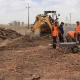 صيانة طرق متضررة في محافظة أبين