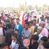 احتشاد المواطنين في سيئون للمطالبة بطرد العسكرية الأولى