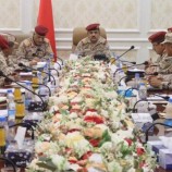 الفريق الداعري يترأس اجتماعا لقيادات وزارة الدفاع في العاصمة عدن