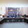 فريق هيئة الرئاسة يلتقي قيادة السلطة المحلية والجهات المجتمعية في العاصمة عدن