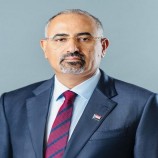 الرئيس الزُبيدي يُعزَّي بوفاة رئيس تحرير الجريدة الرسمية للمجلس الانتقالي العميد جلال عثمان