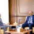 الرئيس الزُبيدي يطّلع من رئيس الوزراء على الإجراءات المتخذة للنهوض بالوضع المعيشي للمواطنين