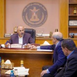 الرئيس الزُبيدي يطّلع على سير عمل هيئة التطوير المؤسسي