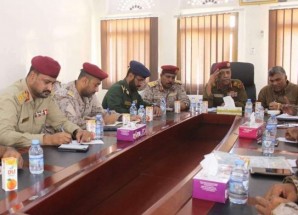 قائد المنطقة العسكرية الثانية يجتمع بالقادة العسكرين لمناقشة تحضيرات الذكرى الثامنة لتحرير ساحل حضرموت
