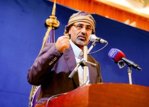 صحيفة العرب تسلط الضوء على زيارات لرئيس الزبيدي لمحافظات الجنوب : انتهج سياسة القرب من الجمهور