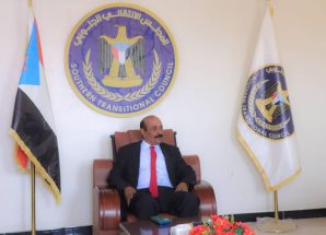 الشيخ لحمر يهنئ عمال شبوة والجنوب بمناسبة عيد العمال العالمي