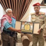 تكريم اللواء عتيق أول قائد حضرمي لـالعسكرية الثانية 