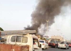 اندلاع حريق هائل في مستودع للبطاريات والألواح الشمسية في الغيضة