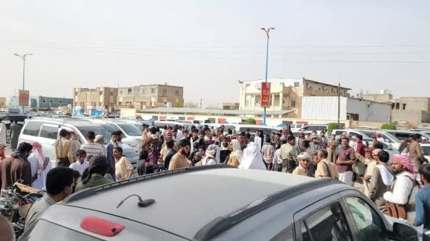 في موكب جنائزي مهيب.. تشييع جثمان الشاب علي باعلي إلى مثواه الأخير في مقبرة عتق