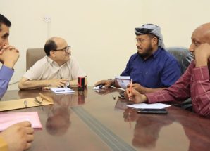 مدير عام دارسعد يرأس اجتماع استثنائي لبحث وتحديد بنود الاتفاقية النهائية لإنشاء شبكة صرف صحي لمنطقة بئر فضل.