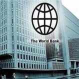توقع البنك الدولي انخفاض أسعار السلع الأساسية، بما في ذلك النفط الخام والفحم والمواد الغذائية، خلال العامين الحالي والقادم