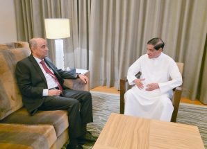 النائب البحسني يهنئ رئيس الوزراء سالم بن بريك ويؤكد دعمه الكامل للحكومة