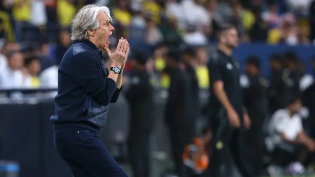 في ظرف يومين.. جيسوس يفقد وظيفة الهلال وحلم البرازيل