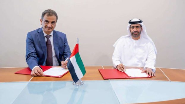 بدعم من دولة الإمارات.. محافظ العاصمة عدن يوقّع اتفاقية بناء مستشفى مع كافة ملحقاته 