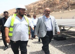 تدشين مشروع الطاقة الشمسية لمركز الإنزال السمكي في المكلا