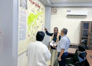 الوكيل الزامكي يطلع على مشروع نظام الإنذار المبكر للحماية من كوارث السيول في سيئون