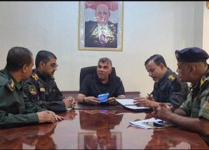 العميد المنهالي يعقد اجتماعًا أمنيًا طارئًا ويؤكد أن تحركات المجموعات المهددة للأمن مرصودة وسيتم ضربها بكل حزم