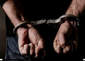بعد ساعة من وقوع الجريمة.. أمن المكلا يضبط متهمًا بإطلاق النار على والدته