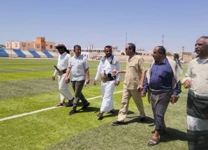 شبوة..الأمين العام هشله يتفقد سير العمل في مشروع تحسين البنية التحتية لملعب الفقيد الخليفي