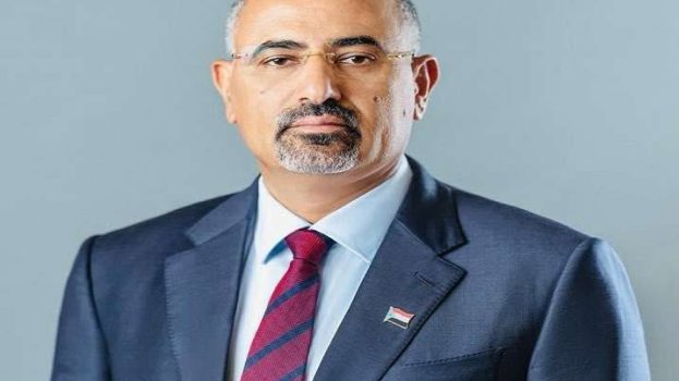 الرئيس الزُبيدي يُعزّي بوفاة الشاعر المناضل خالد القعيطي