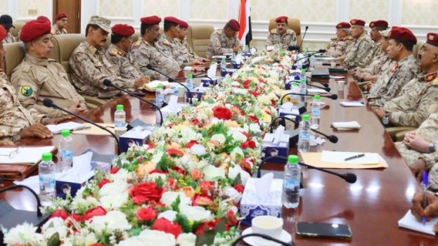 وزير الدفاع الفريق الركن الداعري يترأس اجتماعاً موسعاً لقيادة الوزارة ورؤساء الهيئات ومدراء الدوائر 