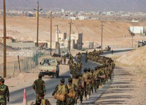 ‏اللواء الثاني دفاع شبوة ينفذ مسيراً عسكرياً لتعزيز الانضباط واللياقة البدنية