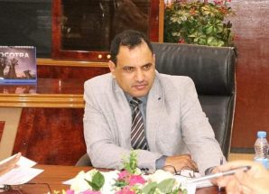 الوزير السقطري يوجه بالنزول ودراسة ظاهرة نفوق الدلافين في سقطرى