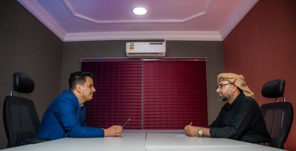 لقاء تنسيقي بين رئيس اللجنة التنظيمية لمهرجان الموسطة ورئيس اللجنة الإعلامية لمهرجان يافع التراثي