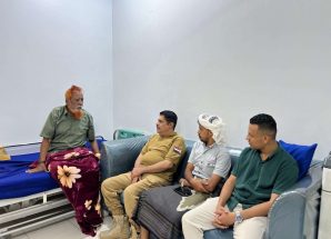 العميد المحمدي يطمئن على صحة المناضل الجريري ويشيد بمسيرته الوطنية والنضالية
