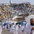 على عرفات.. ضيوف الرحمن يؤدون ركن الحج الأعظم