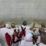 الحجاج يرمون جمرة العقبة الكبرى بأول أيام العيد