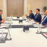 الرئيس الزُبيدي يبحث مع سفير جمهورية الهند آفاق التعاون المشترك في الجوانب الأمنية والخدمية