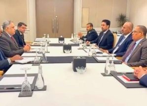الرئيس الزُبيدي يبحث مع سفير جمهورية الهند آفاق التعاون المشترك في الجوانب الأمنية والخدمية