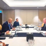 الرئيس الزُبيدي يبحث مع السفير الأسترالي سُبل دعم تنفيذ الإصلاحات الشاملة في مؤسسات الدولة