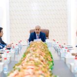 القيادة التنفيذية العُليا تبحث سُبل النهوض بالأوضاع الإقتصادية والخدمية في عموم محافظات الجنوب