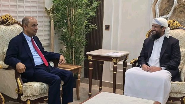 المحرّمي يبحث مع رئيس الوزراء الأوضاع الاقتصادية وتحسين الخدمات