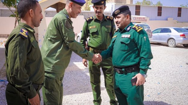 مدير شرطة شبوة يدشّن نظام السجل المدني الإلكتروني بإدارة الأحوال المدنية بالمحافظة