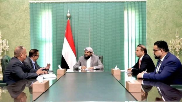 المحرّمي يطلع على أوضاع الخطوط الجوية ويؤكد ضرورة النهوض بقطاع الطيران