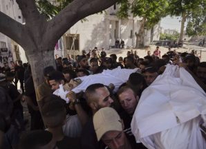 مقتل 13 فلسطينياً بينهم أطفال ونساء في قصف إسرائيلي على غزة