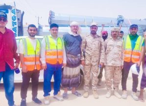 ‏أركان دفاع شبوة يتفقد الجانب الأمني لمشروع الطاقة الشمسية بعتق ويؤكد توفير الحماية