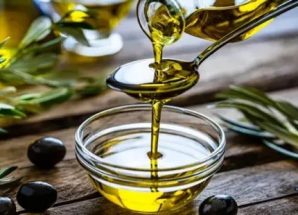 تهديد ترامب بالرسوم الجمركية يرفع أسعار زيت الزيتون