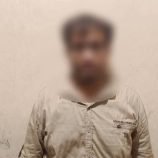 الحزام الأمني يضبط أحد مروجي المخدرات في مديرية المنصورة بعدن