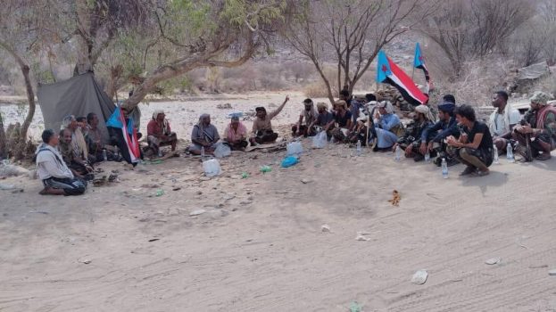 شبوة: رئيس تنفيذية انتقالي مديرية عين يتفقد المواقع الأمامية لجبهة المديرية