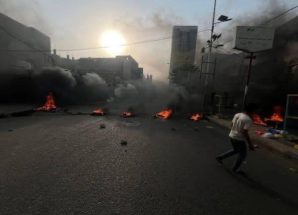 تعز: احتجاجات وقطع للشوارع تنديدا بأزمة المياه التي تتاجر بها جماعة الإخوان..