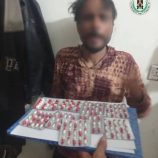 قوات الحزام الأمني بلحج تضبط شخصا بحوزته حبوبا مخدرة