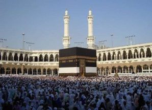 السعودية تعلن فرض رسوم جديدة على تأشيرة العمرة: