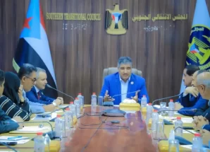 الأمانة العامة تستعرض مستوى أداء فرق التوجيه والرقابة الرئاسية بالمحافظات