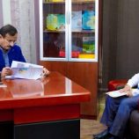 المحافظ بن الوزير يطلع على تقرير نشاط صندوق صيانة الطرق بالمحافظة للنصف الاول 2025م