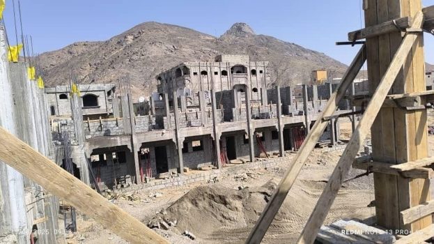 تواصل الأعمال في مشروع إنشاء مدرسة الفقيد “البحري” بمديرية بيحان بشبوة