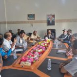 شبوة..الأمين العام يترأس اجتماعاً موسعاً لبحث تنظيم الاختصاصات الإيرادية وتعزيز الانضباط المالي